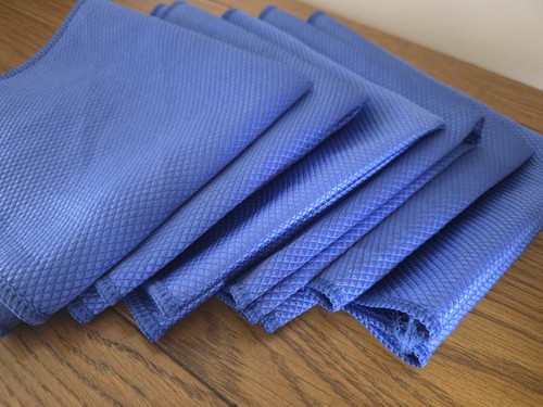 Cleaning cloth polishing car - cleaning,